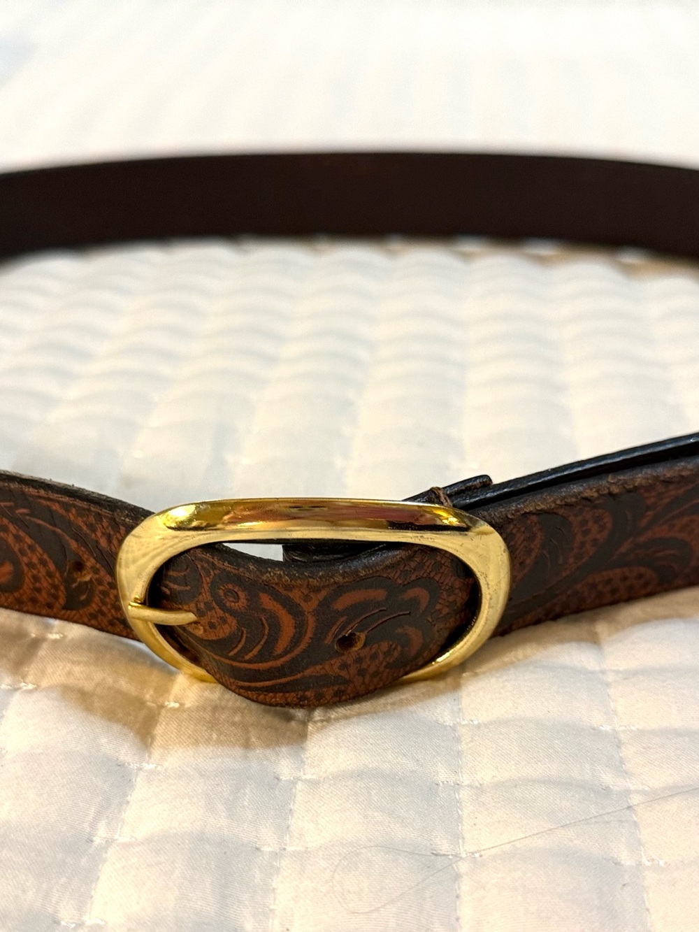 Vintage  Gloria Vanderbilt Brown Paisley Leather Belt with Gold Buckle -Small